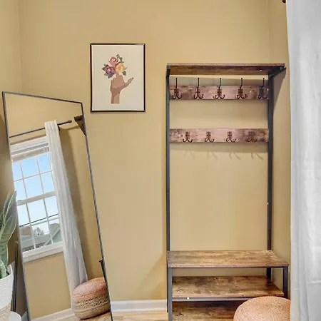 Boho Chic 3br Apt. With Private Rooftop! Chicago