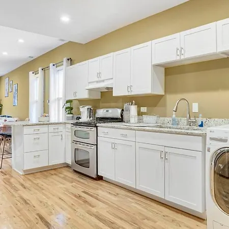 Apartment Boho Chic 3br Apt. With Private Rooftop! *