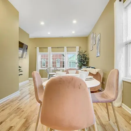 Apartment Boho Chic 3br Apt. With Private Rooftop! Chicago