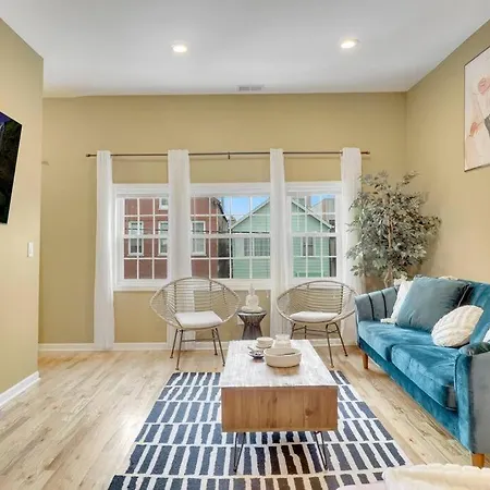 Apartment Boho Chic 3br Apt. With Private Rooftop! Chicago