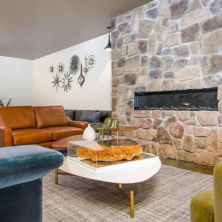 Uptown 1br W Gym Rooftop Pool 2 Blocks To L Chi-383 Apartment Chicago