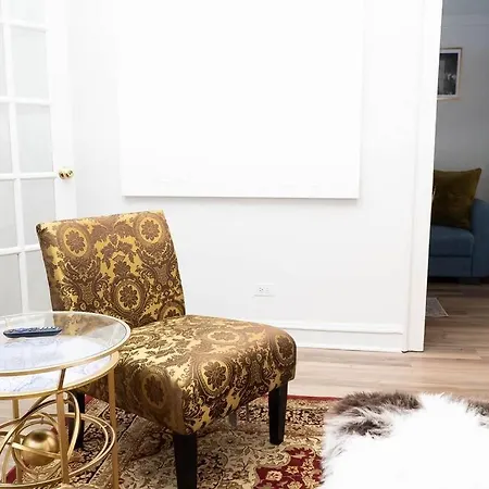 Apartment Duplex Chic River North Retreat *