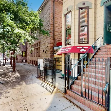 Apartment Duplex Chic River North Retreat Chicago
