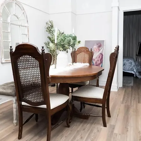 Duplex Chic River North Retreat Chicago