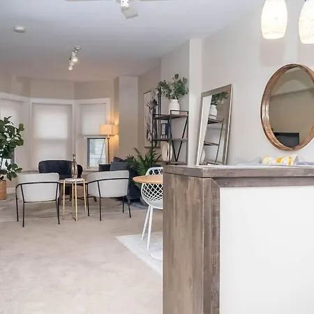Duplex Chic River North Retreat * Chicago