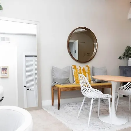 Duplex Chic River North Retreat * Chicago