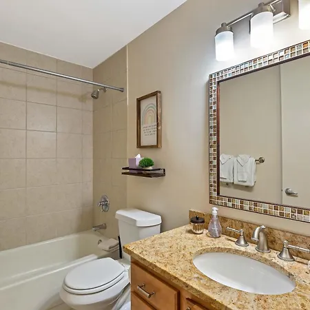2bd River North With Million Dollar Views! *