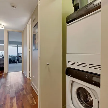 Apartment 2bd River North With Million Dollar Views! Chicago