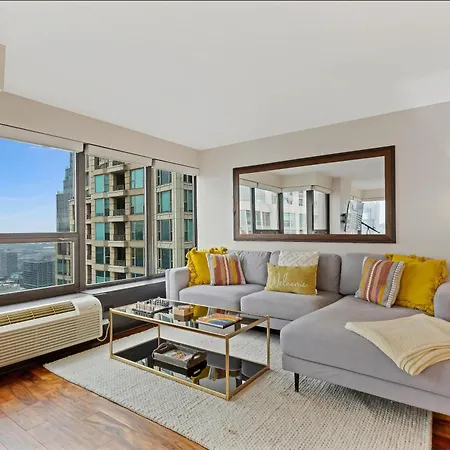 Apartment 2bd River North With Million Dollar Views! *