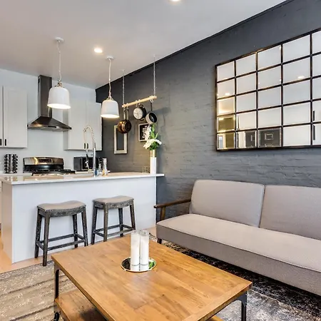 Great 1 Bedroom In West Town Chicago