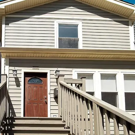 Deluxe Duplex In Roscoe-wrigley With Free Parking * Chicago