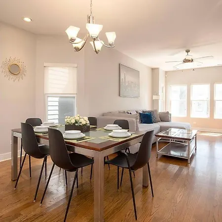 Deluxe Duplex In Roscoe-wrigley With Free Parking Apartment *