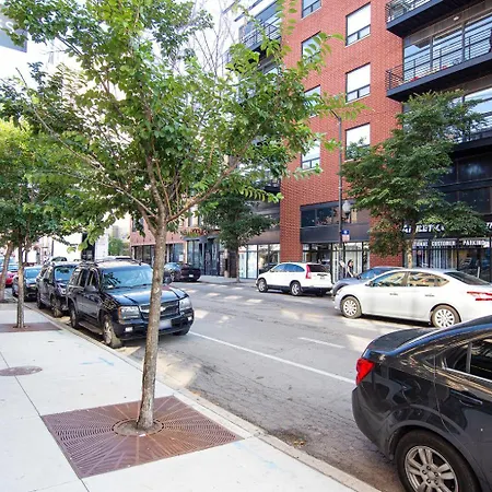 Bucktown 1br W Roof Bbq 1 Block To Blue Line Chi-662 Apartment