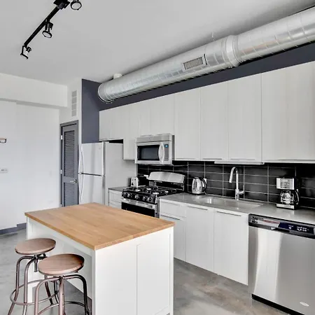 Apartment Bucktown 1br W Roof Bbq 1 Block To Blue Line Chi-662 *