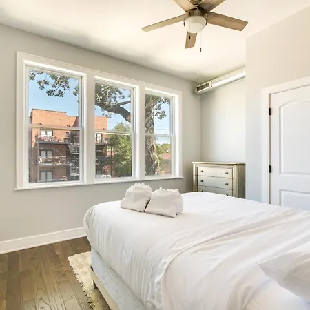 4 Mi To Dtwn Modern With Outdoor Space * Chicago