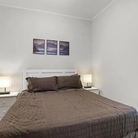 Apartment Sleek 2br Logan Square Living