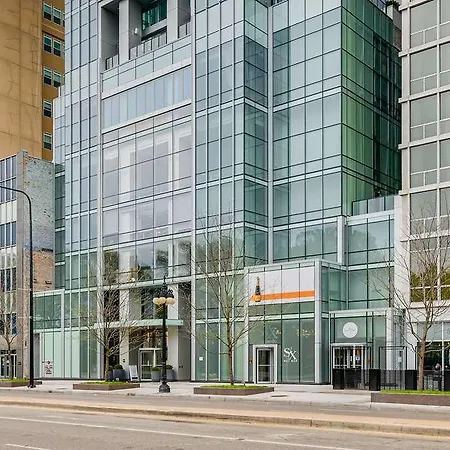 Sentral Michigan Avenue Chicago
