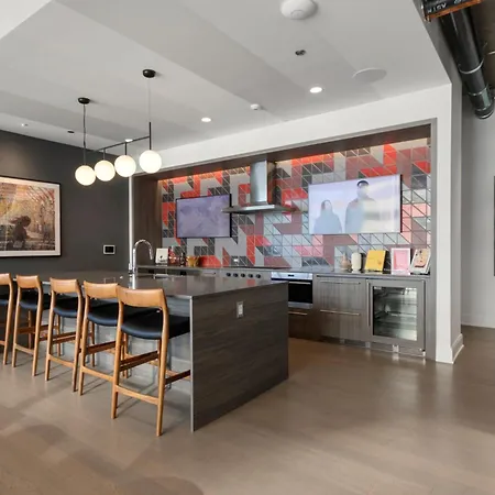 Premier Penthouses And With Captivating Views Of Millennium Park Apartment *