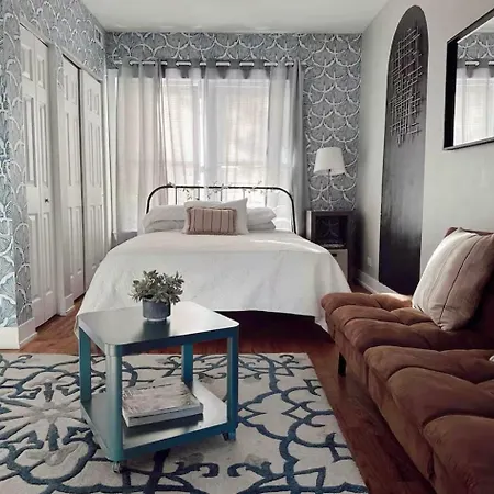 Apartment Charming Studio In North Side Near Lake, Transit & Loyola University
