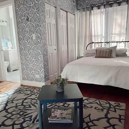 Apartment Charming Studio In North Side Near Lake, Transit & Loyola University Chicago