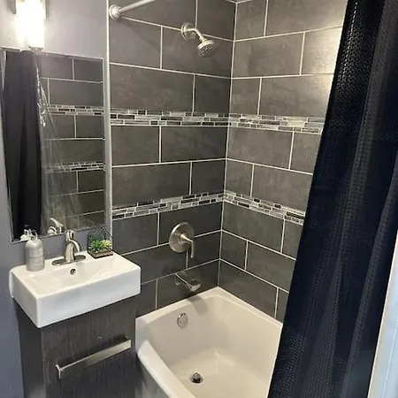 Apartment Experience Elegance At Paramount *