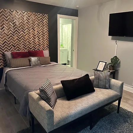 Experience Elegance At Paramount Apartment