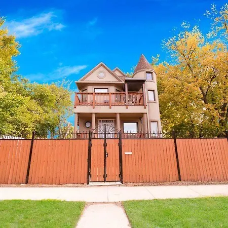 Holiday home Beautiful 6-bedroom, Private Mansion With Hot Tub Chicago