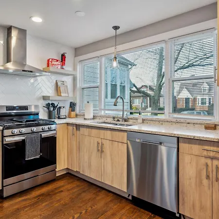Charming Belmont Heights Oasis