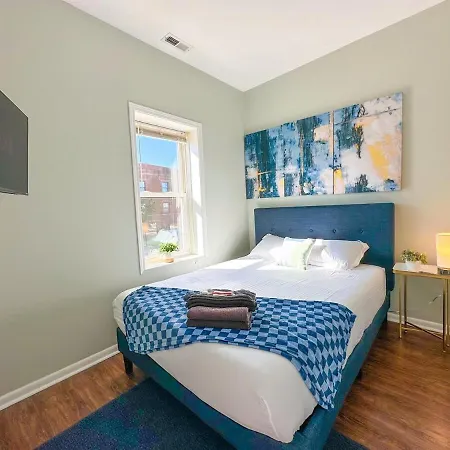 Spacious 2br Family Oasis Irving Park 1w Sleeps 6 Apartment Chicago