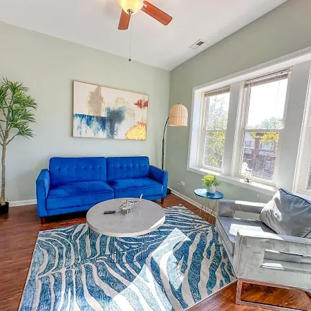 Spacious 2br Family Oasis Irving Park 1w Sleeps 6 Chicago