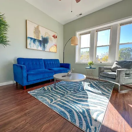Spacious 2br Family Oasis Irving Park 1w Sleeps 6 * Chicago