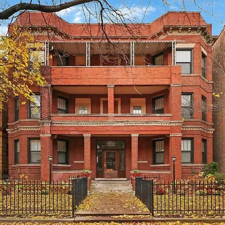 Great Location! Cozy 3br Garden Unit In Hyde Park Apartment