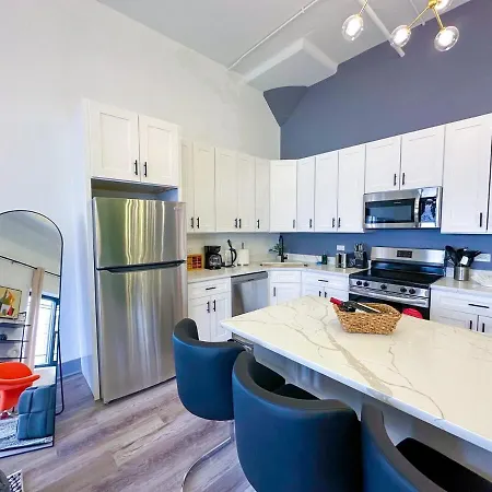 Apartment Spacious 6br Luxury Perfect For Groups Near Mccormick Place And Soldier Field *