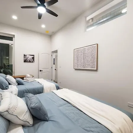 Apartment Wicker Park Luxe 2br 2ba Chicago