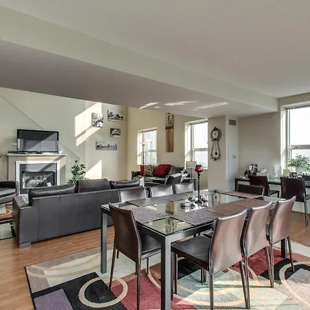 The Penthouse At Grand Plaza Aparthotel Chicago