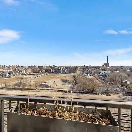 Modern Historic Loft 19ft Ceilings, Gym, Heated Parking, Skyline Views, Balcony Apartment *