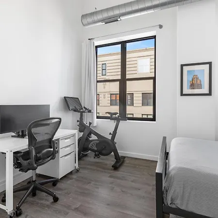 Apartment Modern Historic Loft 19ft Ceilings, Gym, Heated Parking, Skyline Views, Balcony Chicago