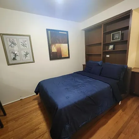 Apartment Charming Lakefront Stunning View North