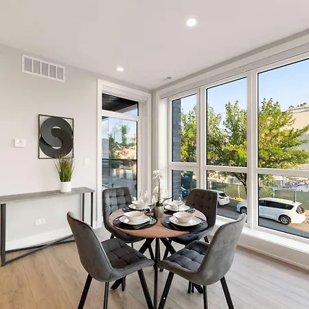 New Build In Pilsen Spacious 2 Bed 2 Bath Unit Apartment *