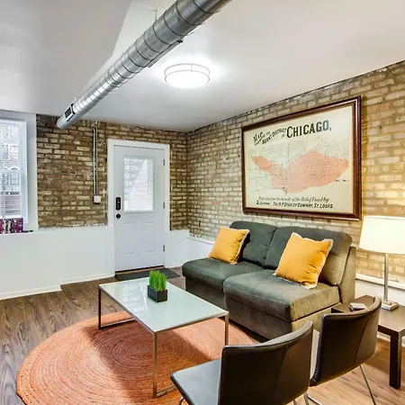 Holiday home Wicker Park 6bd 4ba, Steps From Cta, Parking Incl *
