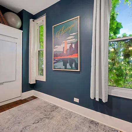 Wicker Park 6bd 4ba, Steps From Cta, Parking Incl Chicago