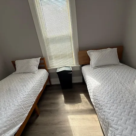 Beautiful Near Downtwon - Free Parking!