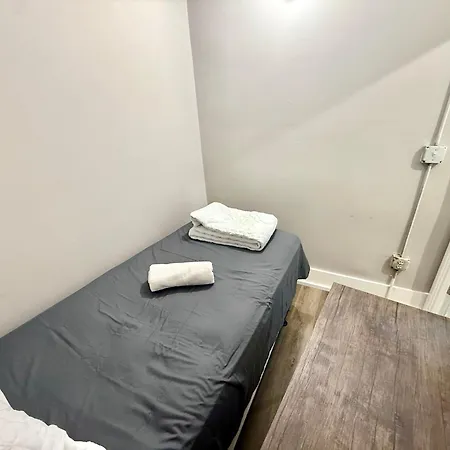 Beautiful Near Downtwon - Free Parking!