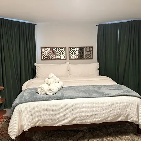 Stunning 3 Bedrooms 2 Bathrooms Getaway Chicago! Apartment Chicago