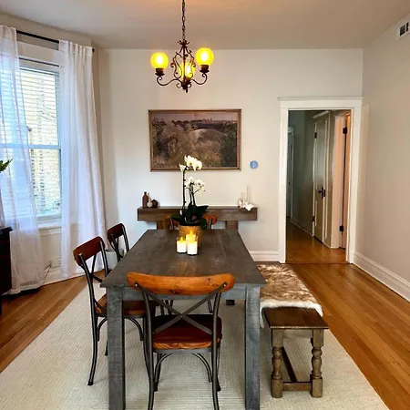 Stunning 3 Bedrooms 2 Bathrooms Getaway Chicago! Apartment Chicago