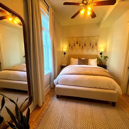 Apartment Stunning 3 Bedrooms 2 Bathrooms Getaway Chicago! Chicago