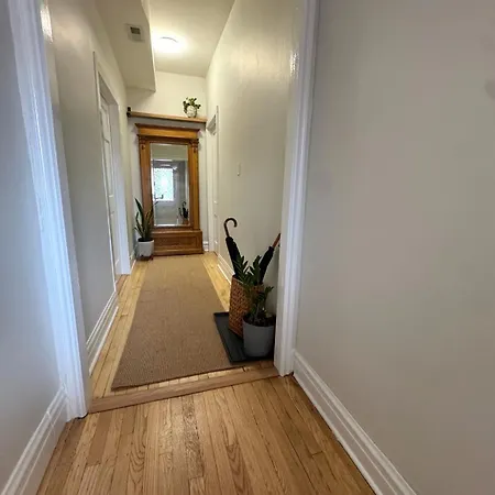 Apartment Stunning 3 Bedrooms 2 Bathrooms Getaway Chicago!