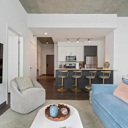 Premier Penthouses And With Captivating Views Of Millennium Park *