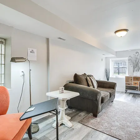 9 Mi To Downtown! Pet-Friendly Near Uni Of Chicago Chicago