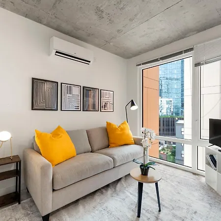 Escape Bright Sleek & Modern Hotel